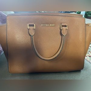 Michael Kors Selma Satchel